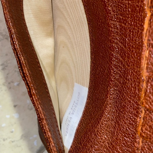 Authentic Bottega Veneta Wallet - Picture 9 of 10